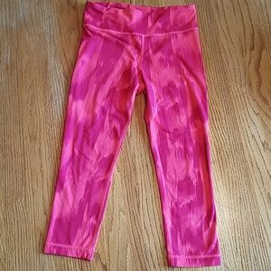 Under Armour capri leggings size medium